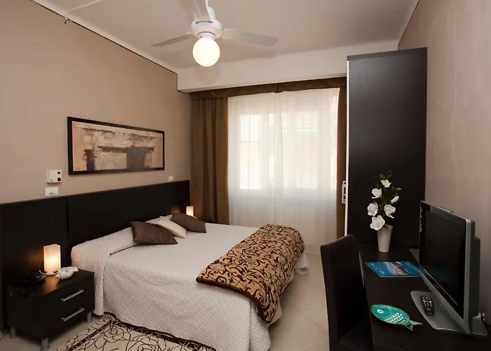 Nuovo Al Mare Отель Алассио